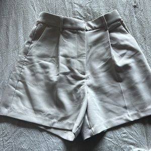 Abercrombie & Fitch tailored short